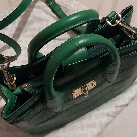 Diane Von Furstenberg Mini Viviana Emerald Embossed Croco Luxury Designe… - Picture 2 of 11